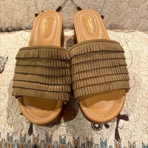 Cato C est 1946 Comfort Suede Look Fringe Wood 2 Inch Heel Slides 9M